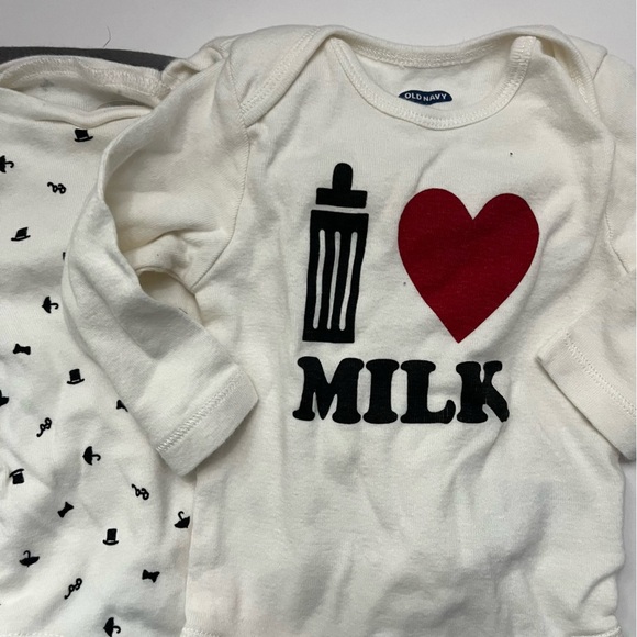 Old Navy • Baby 4 Pack Onesies Camo, I Love Milk - Picture 2 of 5